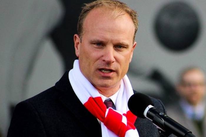Bergkamp: Nie mam ambicji bycia menedżerem