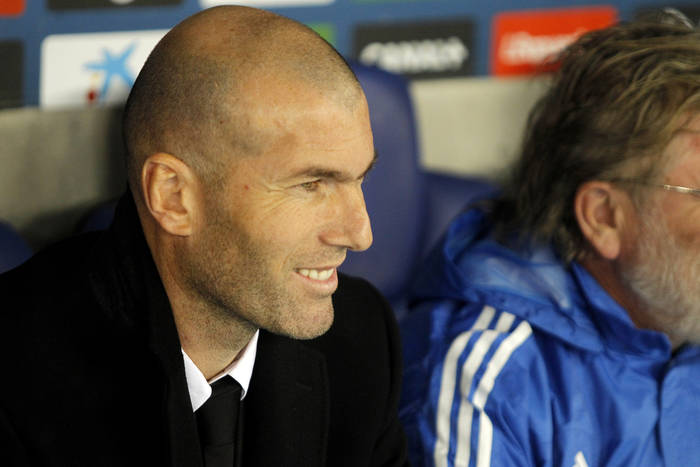 L'Equipe: Zidane zastąpi Beniteza