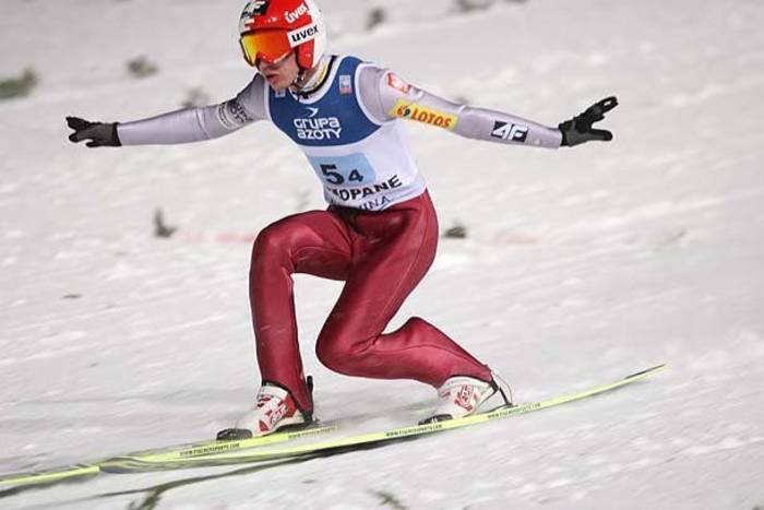 Inauguracja PŚ w skokach narciarskich w Wiśle: Siedmiu Polaków w konkursie, wysokie miejsce Stocha, Kraft wygrał kwalifikacje