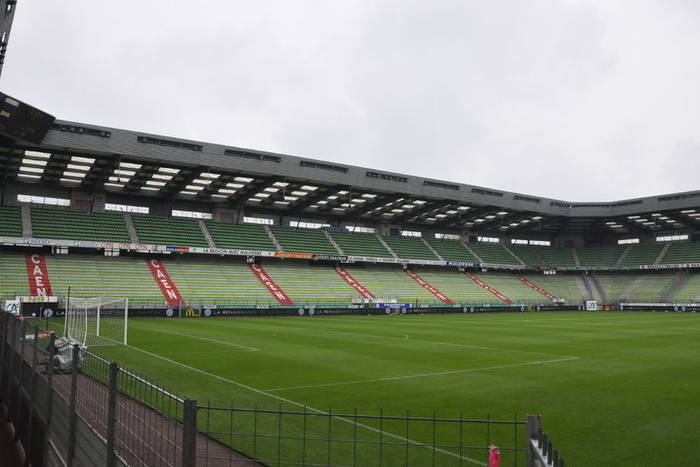 Bezbramkowy remis na Stade Michel d'Ornano