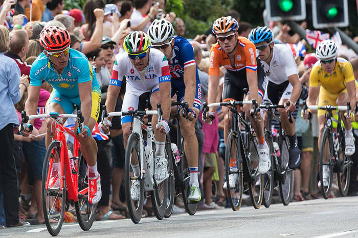 Kibice chcieli przerwać etap Vuelta a Espana. Wszystko było zaplanowane. Skuteczna reakcja policji