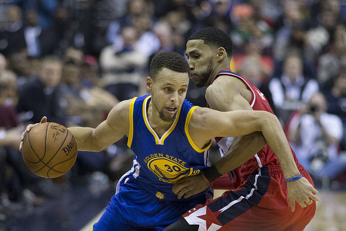 NBA: Warriors wygrywają nawet bez Curry'ego