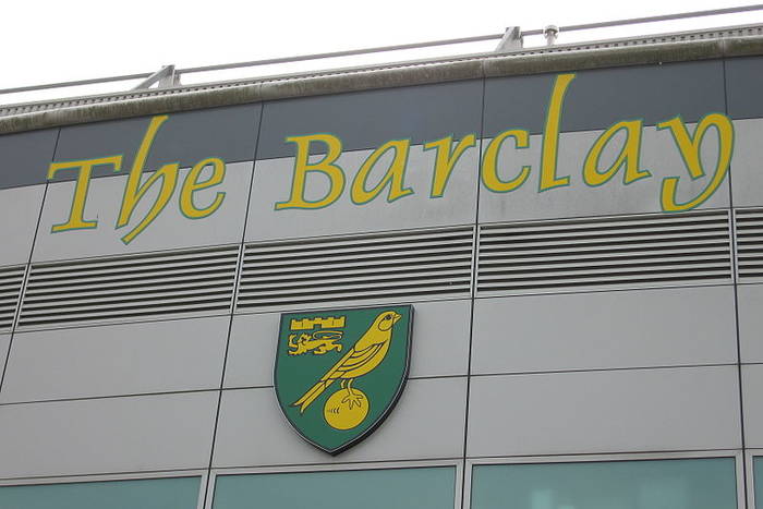 Kluby z Premier League zainteresowane pomocnikiem Norwich City