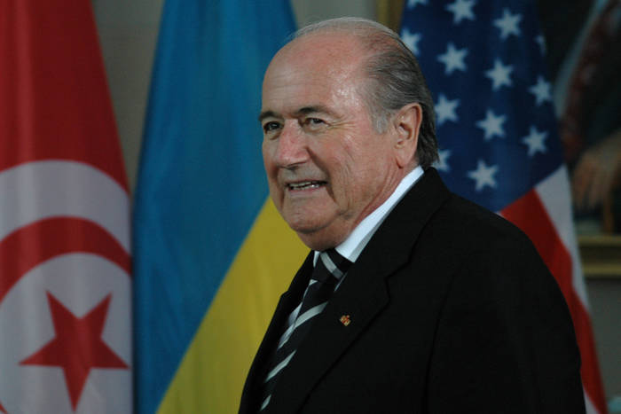 Kolejna afera w FIFA. Blatter i spółka przywłaszczyli sobie 80 mln dolarów!