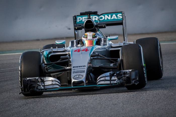 F1: Bratobójcza walka Mercedesów i kolizja w końcówce! [VIDEO]