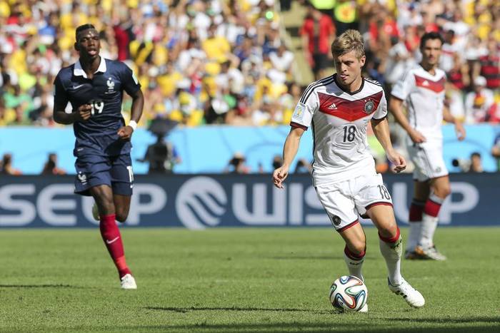 Błąd Neuera i Niemcy przegrywają z Francją 0:2!