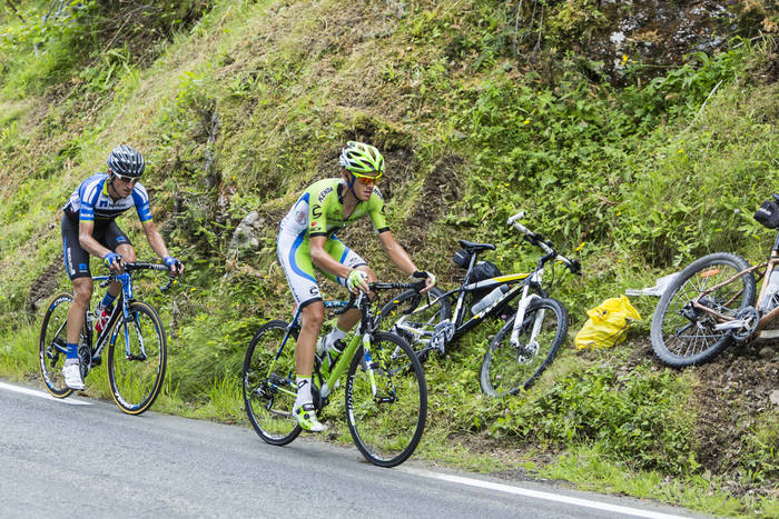 Vuelta: Polski kolarz złamał obojczyk