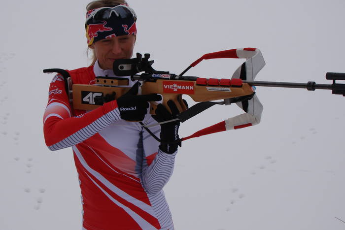 Najlepsza polska biathlonistka trenuje poza kadrą