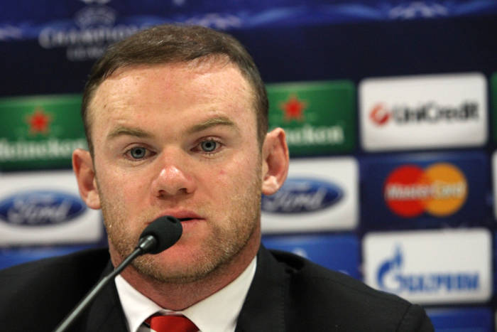 Rooney przeprosił: Fotografie są niestosowne