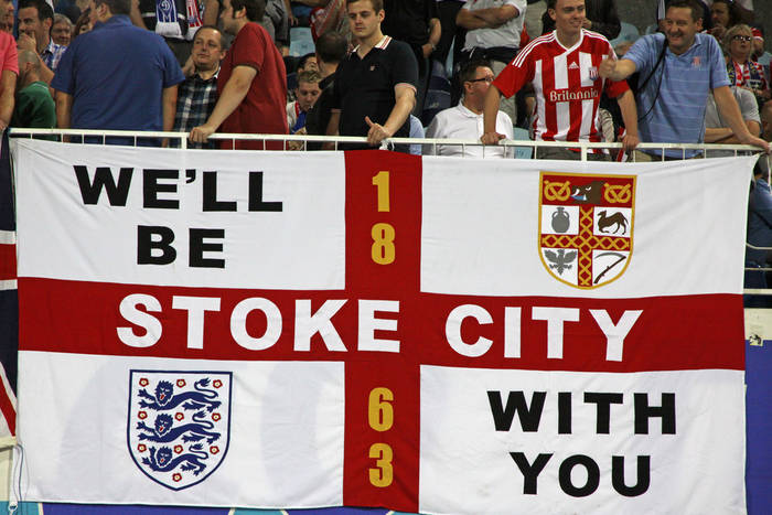 Zwycięstwo Stoke City po samobójczym golu bramkarza
