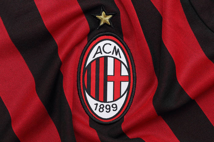 AC Milan sprzeda Luiza Adriano do Rosji?