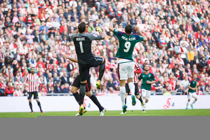 Remis Osasuny z Valencią. 6 goli na Estadio El Sadar