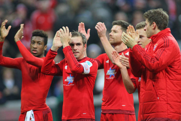 Bayern wygrał w Kolonii, wysokie zwycięstwo BVB, remis "Wilków", grali Polacy