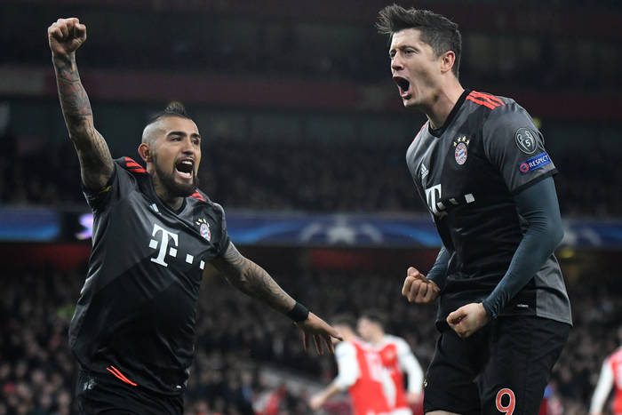 Niemcy zachwyceni występem Polaka: DREHwandowski wiedzie Bayern do mistrzostwa