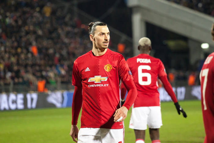 Media: Zlatan honorowo odrzucił ofertę Manchesteru United Media: Zlatan honorowo odrzucił ofertę Manchesteru United