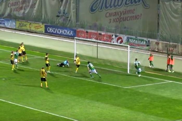 Sprzedany mecz? Tak kuriozalnego samobója nie widzieliśmy [VIDEO]
