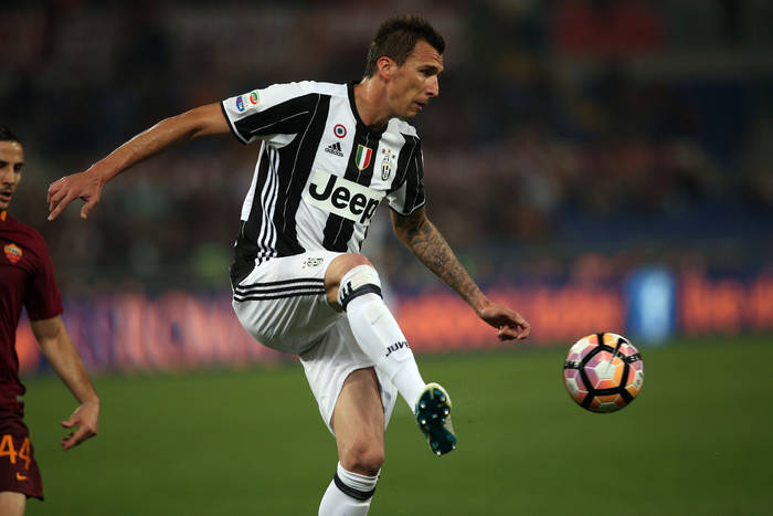 Mandżukić ma przedłużyć kontrakt z Juventusem