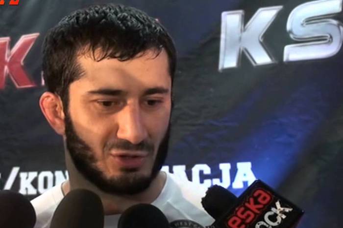 Khalidov wygwizdany po zwycięstwie. Odmówił wywiadu [VIDEO]