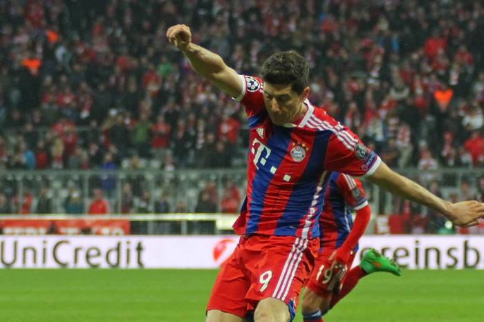 Lewandowski ratuje Bayern! Gol w doliczonym czasie gry [VIDEO]