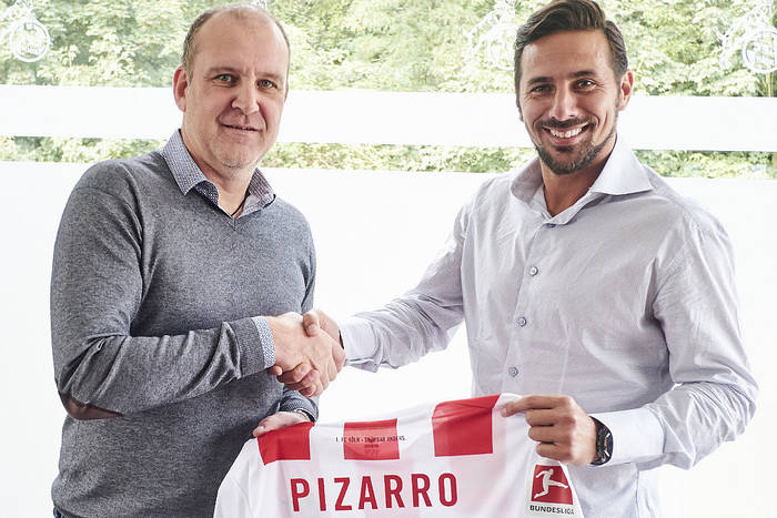 Claudio Pizarro wrócił do Werderu Brema