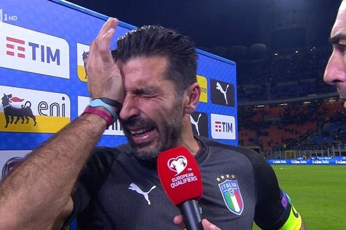 Zapłakany Buffon kończy z reprezentacją. "Zawiedliśmy cały kraj" [VIDEO]