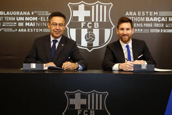 OFICJALNIE: Leo Messi podpisał nowy kontrakt z Barceloną. Astronomiczna klauzula odstępnego