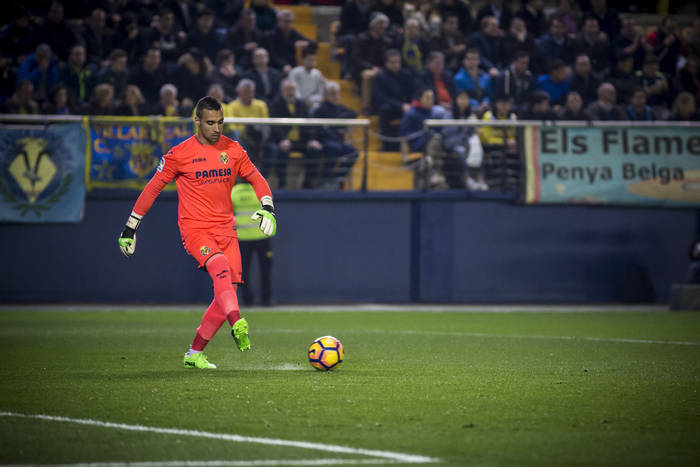 Kapitalny mecz Sergio Asenjo! Bramkarz Villarrealu obronił dwa rzuty karne [VIDEO]