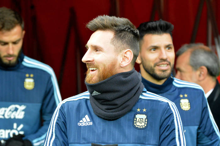 "Leo Messi mnie zaskoczył, trenowanie z nim jest szalone. On bardzo lubi rywalizację"