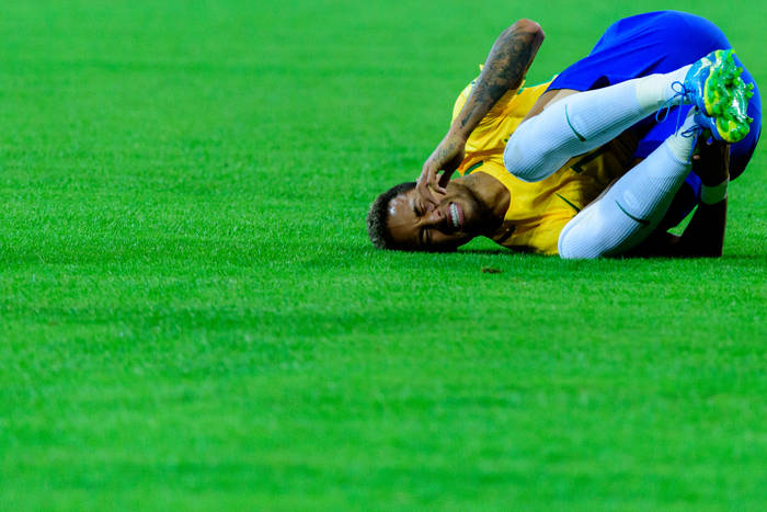 Skopany jak Neymar. Brazylijczyk nie trenuje po meczu ze Szwajcarią