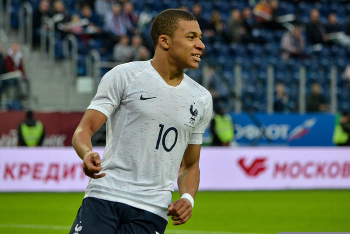 Były reprezentant Francji: Mbappe za kilka lat będzie jak Ronaldo 