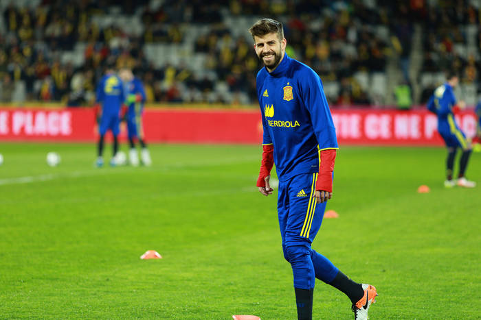 Były trener Realu Madryt martwi się o Pique i Ramosa. "To słaby punkt reprezentacji Hiszpanii"