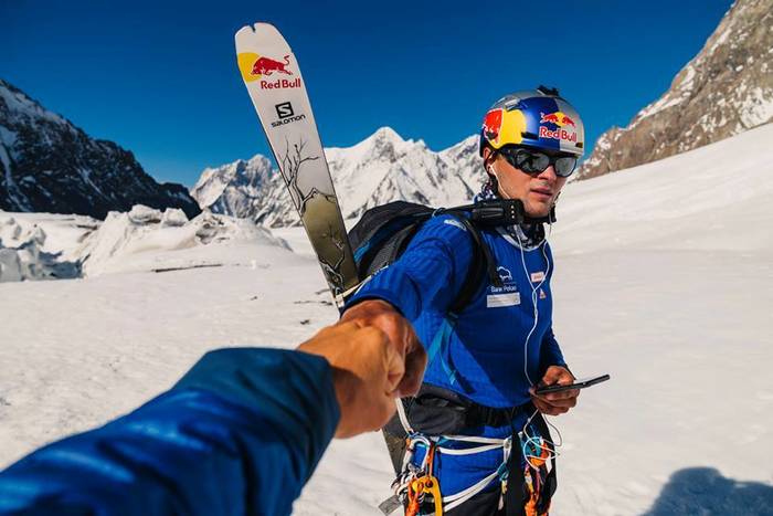 Zrobił to! Bargiel jako pierwszy na świecie zjechał na nartach z K2!
