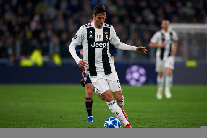 Rodrigo Bentancur na dłużej w Juventusie