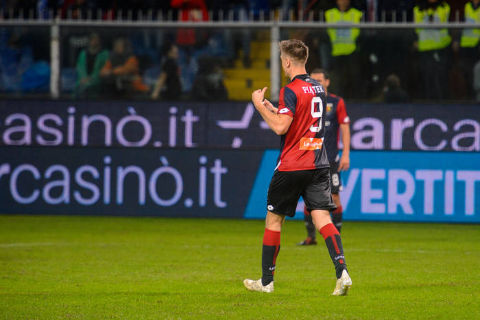 Genoa odrzuciła ofertę z Premier League za Krzysztofa Piątka