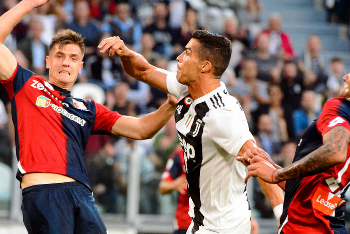 Ronaldo uratował Juventus i zbliżył się do Piątka. Remis "Starej Damy", porażka Genoi [WIDEO]