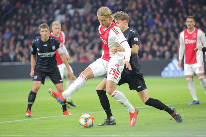 Wysokie zwycięstwo Ajaksu Amsterdam, wpadka Feyenoordu w Groningen