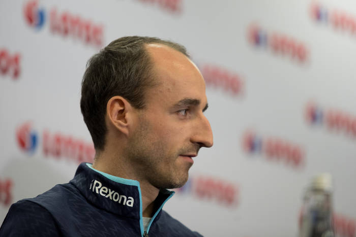 Robert Kubica ostatni w kwalifikacjach do GP Singapuru! Polak nie porozumiał się z inżynierem