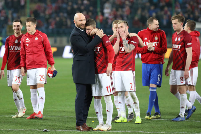 Maciej Stolarczyk chwali swoich piłkarzy po zwycięstwie nad Górnikiem Zabrze Maciej Stolarczyk chwali swoich piłkarzy po zwycięstwie nad Górnikiem Zabrze