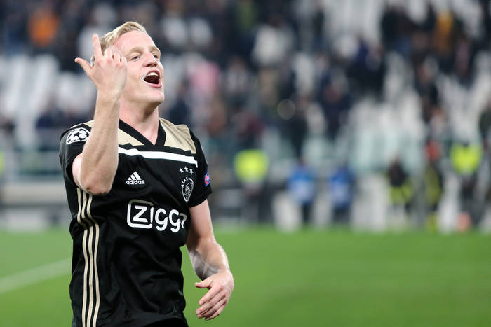 Media: Donny van de Beek zostanie w Ajaksie Amsterdam na kolejny sezon