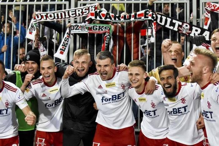 ŁKS i Widzew na dwóch biegunach. Dlaczego jednym się udało, a drudzy zmarnowali szansę na jakościowy skok? ŁKS cieszy się z awansu do Ekstraklasy