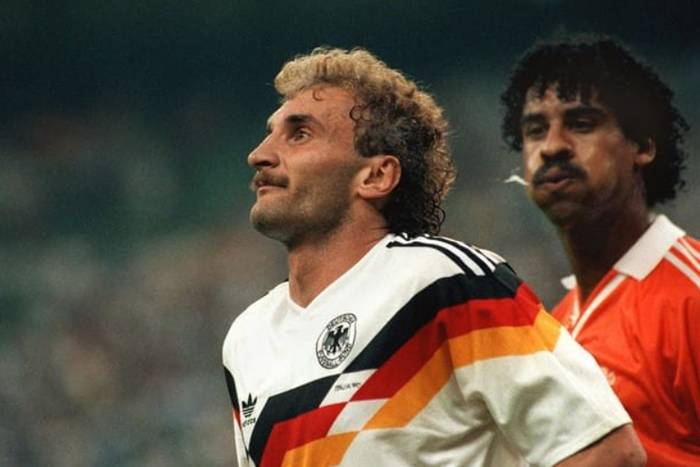 Szalone historie: Voller i Rijkaard zapominają, że patrzy na nich cały świat Frank Rijkaard Rudi Voller