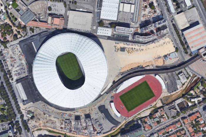 Stadiony na zdjęciach satelitarnych. Czy rozpoznasz kto tu gra? [QUIZ]