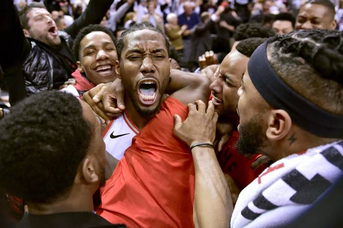 Wszystko ma swój czas. Kanada świętuje historyczne mistrzostwo NBA Toronto świętuje mistrzostwo NBA