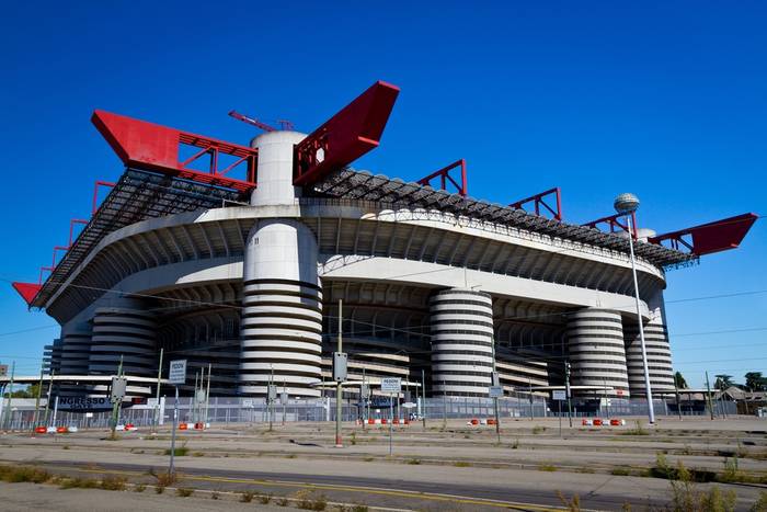 AC Milan dogadał się z Interem Mediolan. Legendarny stadion zostanie zburzony