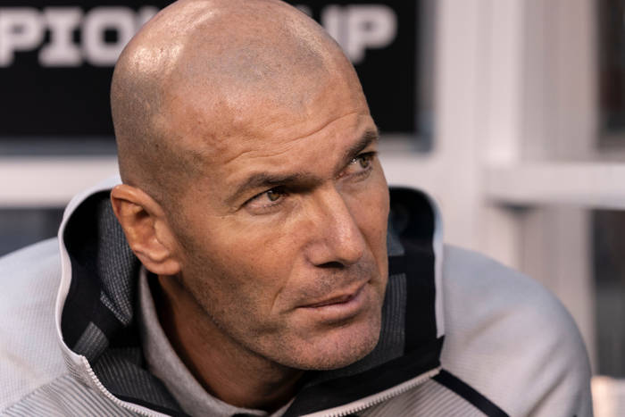Zinedine Zidane się poddał. Gareth Bale i James Rodriguez zostają w Realu Madryt
