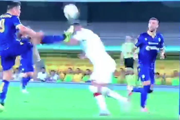 Tragiczny debiut Mariusza Stępińskiego w Hellas! Czerwona kartka po 19 minutach! [WIDEO]