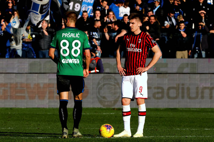 Krzysztof Piątek odrzucił kolejną propozycję. AC Milan szykował wymianę z udziałem Polaka
