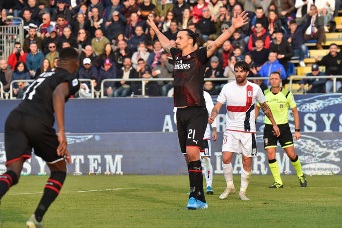 Stefano Pioli zachwyca się Zlatanem Ibrahimoviciem. "On jest jak manna z nieba"