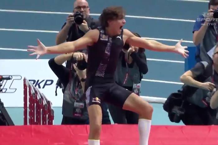 Armand Duplantis znów pobił rekord świata! Genialny Szwed błyszczy formą [WIDEO]
