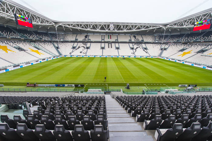 Mecz sezonu Serie A przy pustych trybunach. Inter musi zagrać tak kolejny raz. "Surrealistyczna atmosfera"